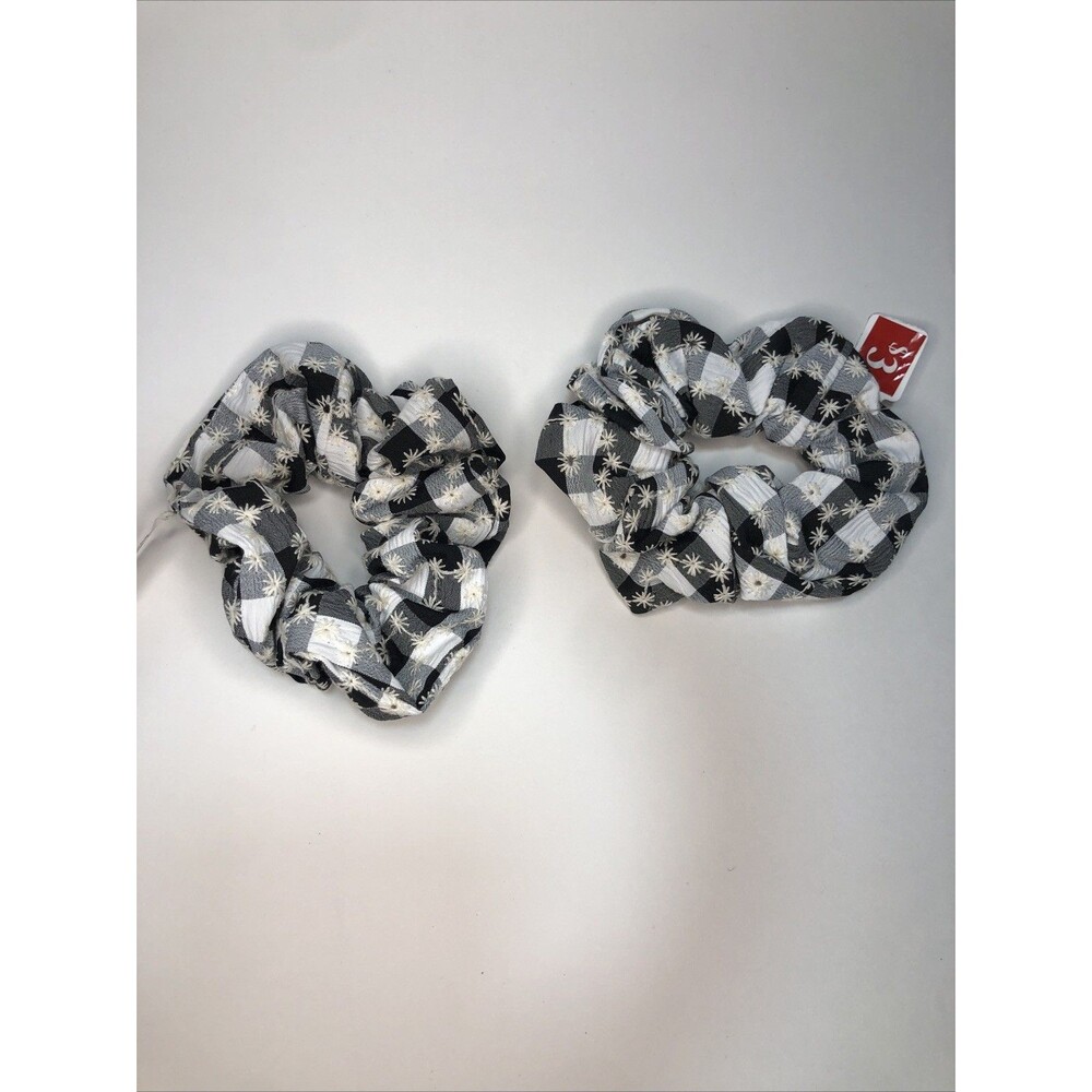 Scrunchies 2 count Black And White From Claire’s